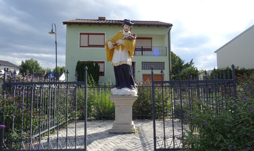 Statue in Angern