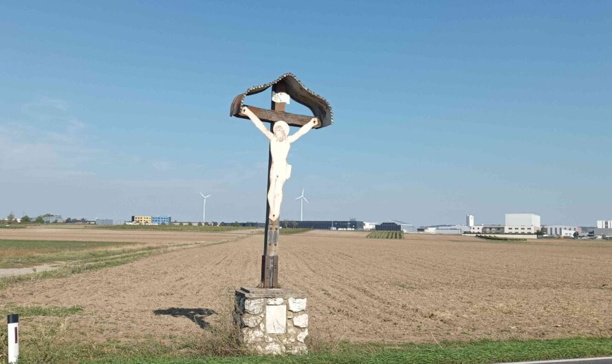 Kreuz vor Wolkersdorf